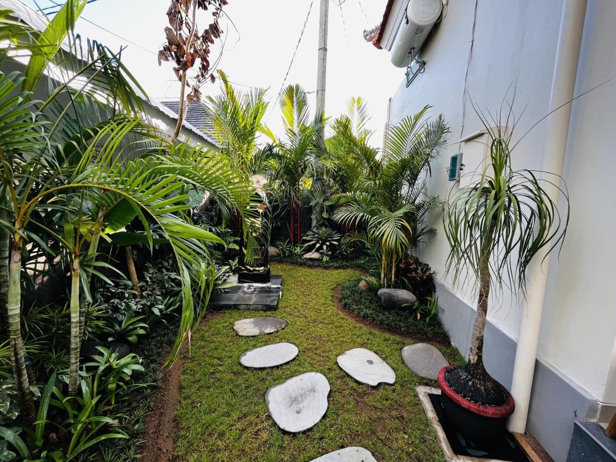 Cecillia Guesthouse Canggu מראה חיצוני תמונה